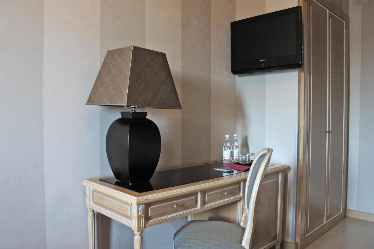 c-hotels Ambasciatori Firenze Esterno foto